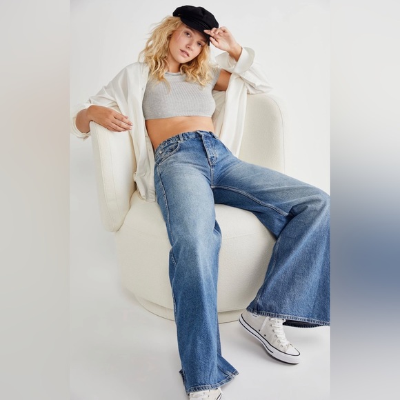 🎉LAST CHANCE🎉FREE PEOPLE
Lovefool Low Rise Jeans - Picture 7 of 15